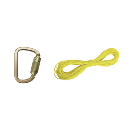 付属品のカラビナと引寄せロープ