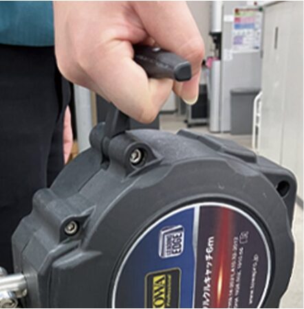 持ち運びに便利なハンドル